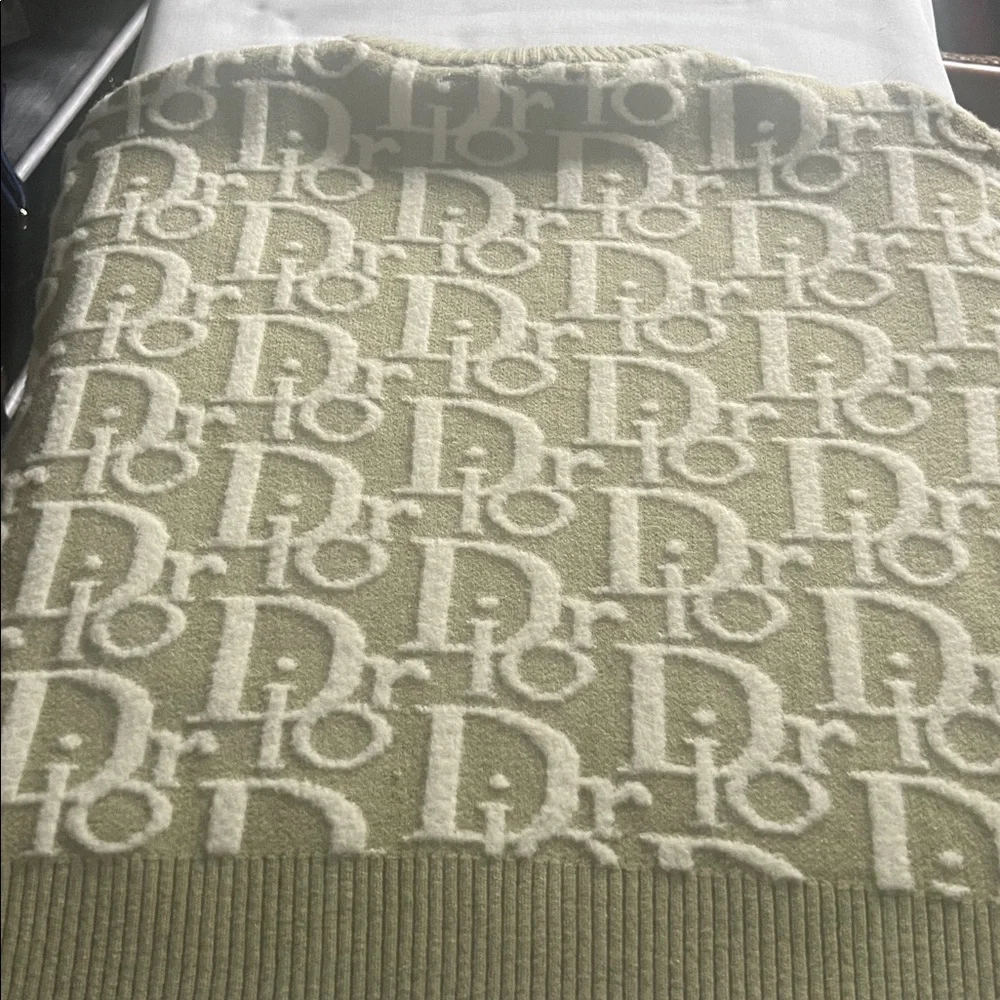 Dior Olive and Cream Logo Sweater - Picture 3 of 3